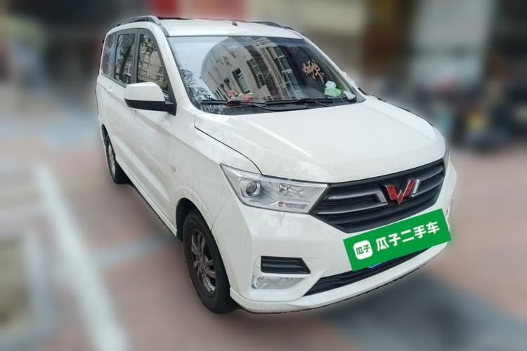 Used Wuling Hongguang 2021 1.5L S Comfort Edition LAR Front Right 45 Deg