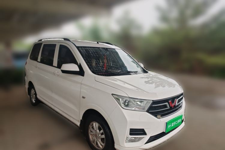 Used Wuling Hongguang 2021 1.5L S Comfort Edition LAR Front Right 45 Deg