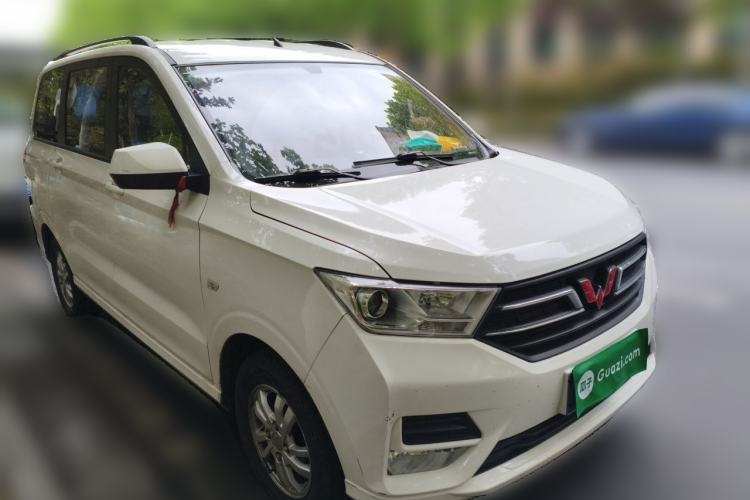 Used Wuling Hongguang 2021 1.5L S Comfort Edition LAR Front Right 45 Deg