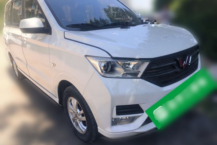 Used Wuling Hongguang 2021 1.5L S Comfort Edition LAR Front Right 45 Deg