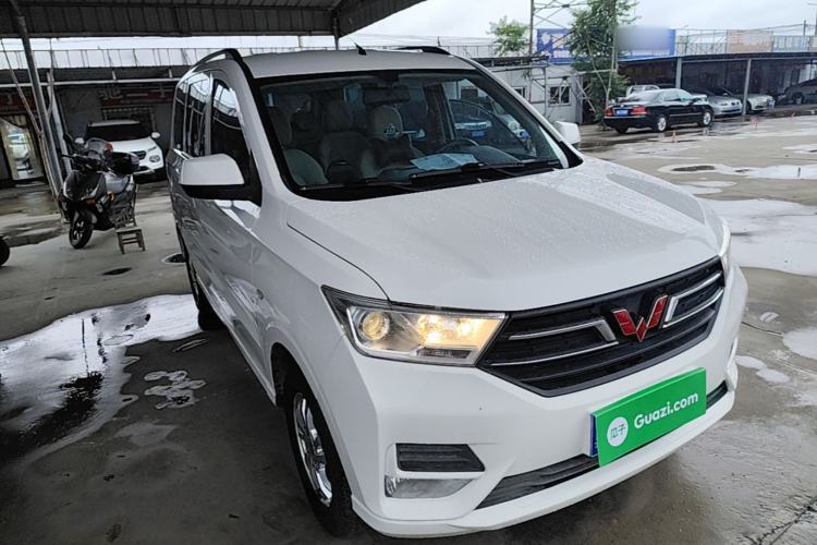 Used Wuling Hongguang 2021 1.5L S Standard Version LAR Front Right 45 Deg