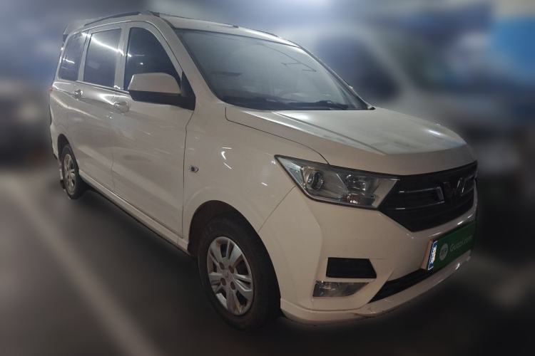 Used Wuling Hongguang 2021 1.5L S Standard Version LAR Front Right 45 Deg