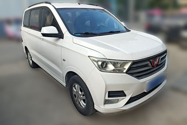 Used Wuling Hongguang 2021 1.5L S Comfort Edition LAR Front Right 45 Deg