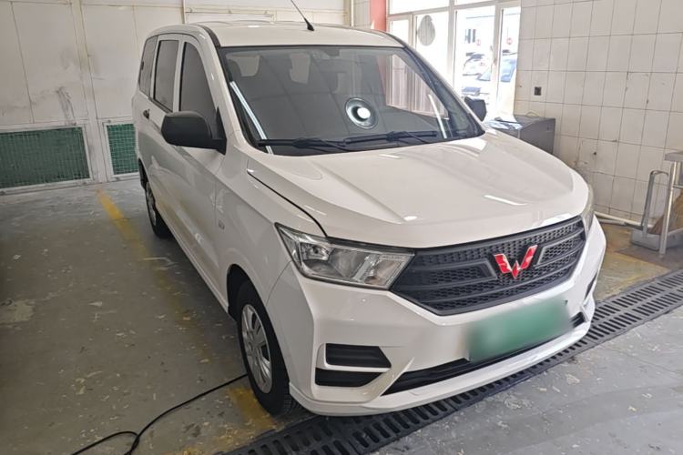 Used Wuling Hongguang 2021 1.5L S Base Version LAR Front Right 45 Deg