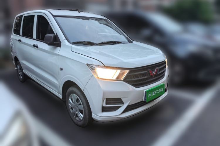 Used Wuling Hongguang 2021 1.5L Revised S Standard Version with Electric Power Steering LAR Front Right 45 Deg