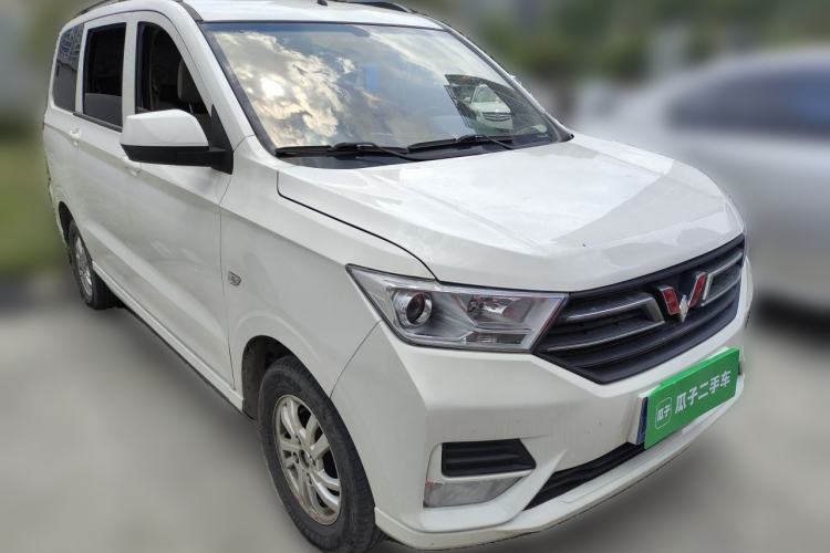Used Wuling Hongguang 2021 1.5L S Standard Version LAR Front Right 45 Deg