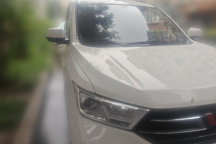 Used Wuling Hongguang 2021 1.5L Revised S Standard Version with Electric Power Steering LAR Front Right 45 Deg