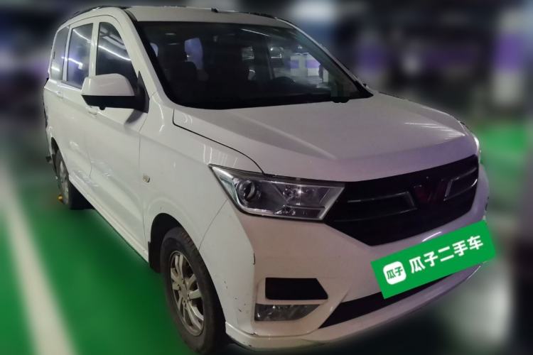 Used Wuling Hongguang 2021 1.5L S Standard Version LAR Front Right 45 Deg