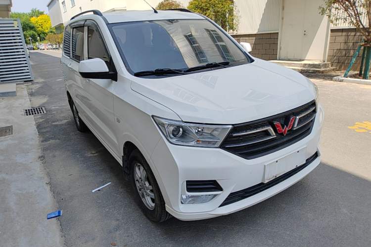 Used Wuling Hongguang 2021 1.5L Revised S Standard Version Hydraulic-Power-Assisted LAR Front Right 45 Deg