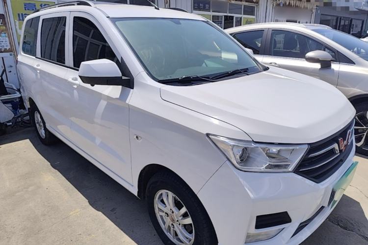 Used Wuling Hongguang 2021 1.5L S Standard Version LAR Front Right 45 Deg