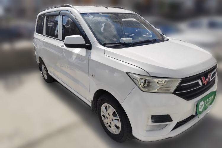 Used Wuling Hongguang 2021 1.5L Revised S Standard Version with Electric Power Steering LAR Front Right 45 Deg