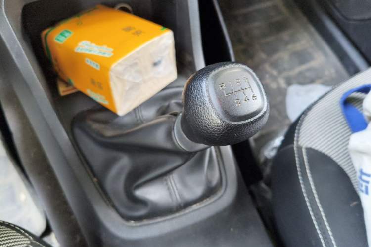 Used Wuling Hongguang 2021 1.5L Revised S Base Version with Electric Power Steering LAR Gear Lever