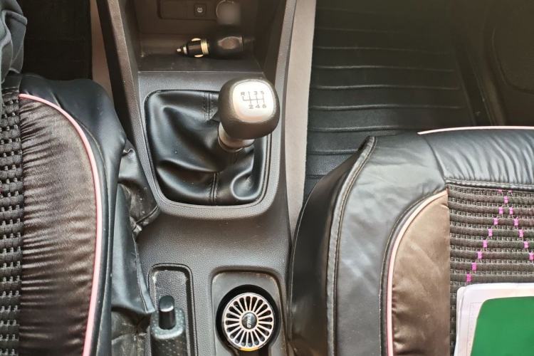 Used Wuling Hongguang 2021 1.5L S Standard Version LAR Gear Lever
