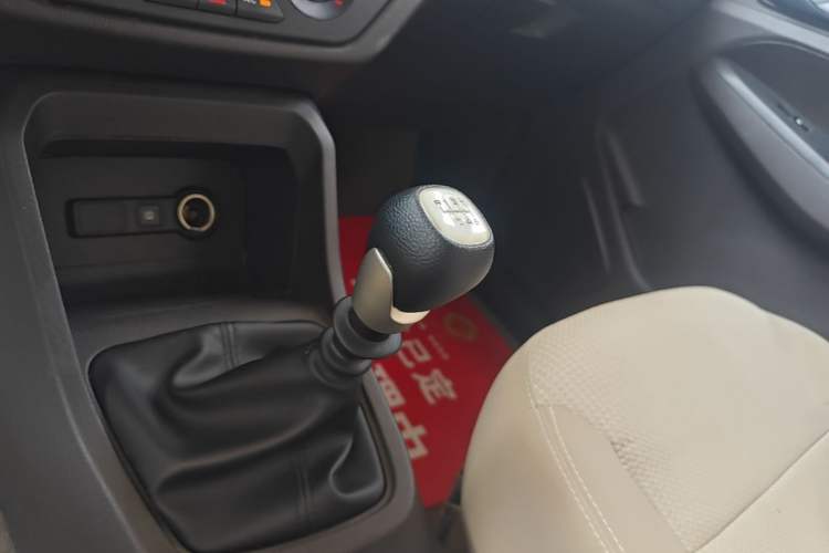 Used Wuling Hongguang 2021 1.5L Revised S Standard Version with Electric Power Steering LAR Gear Lever