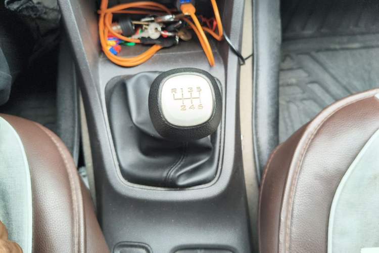 Used Wuling Hongguang 2021 1.5L Revised S Standard Version Hydraulic-Power-Assisted LAR Gear Lever
