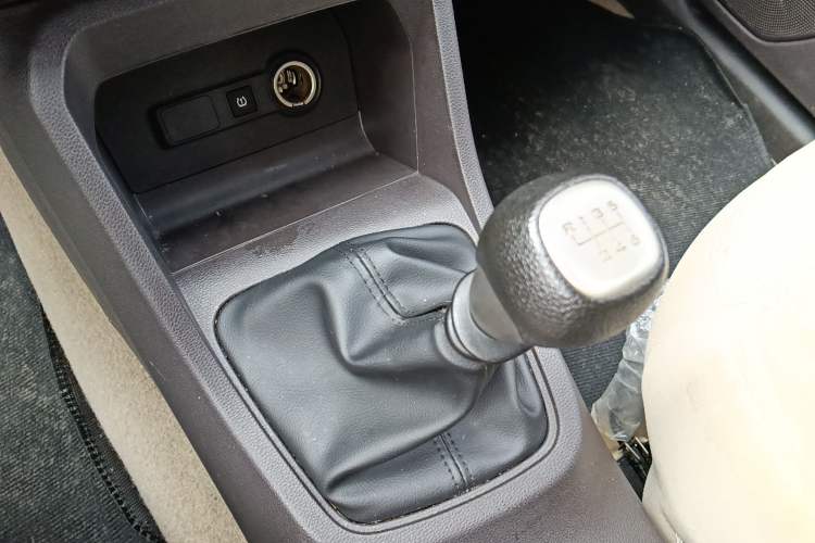 Used Wuling Hongguang 2021 1.5L Revised S Standard Version with Electric Power Steering LAR Gear Lever