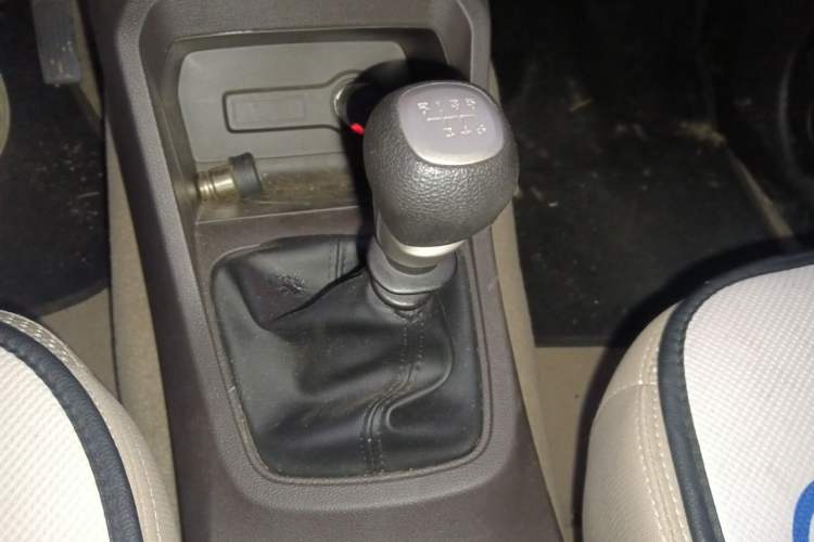 Used Wuling Hongguang 2021 1.5L Revised S Standard Version with Electric Power Steering LAR Gear Lever