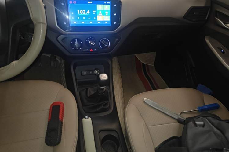 Used Wuling Hongguang 2021 1.5L Facelifted S Comfort Version with Electric Power Steering LAR Gear Lever