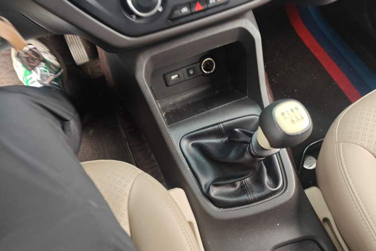 Used Wuling Hongguang 2021 1.5L S Comfort Edition LAR Gear Lever
