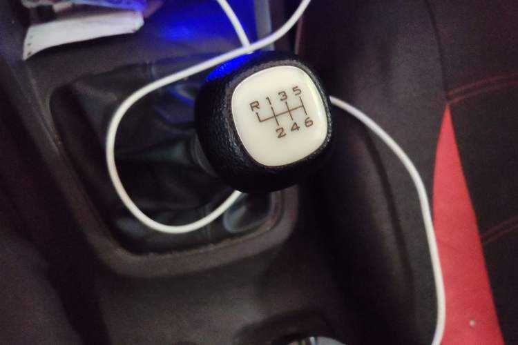 Used Wuling Hongguang 2021 1.5L Revised S Base Version with Electric Power Steering LAR Gear Lever