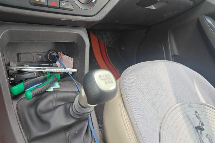 Used Wuling Hongguang 2021 1.5L Revised S Standard Version Hydraulic-Power-Assisted LAR Gear Lever