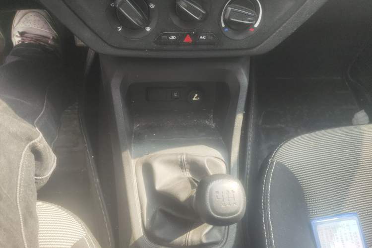 Used Wuling Hongguang 2021 1.5L S Base Version LAR Gear Lever