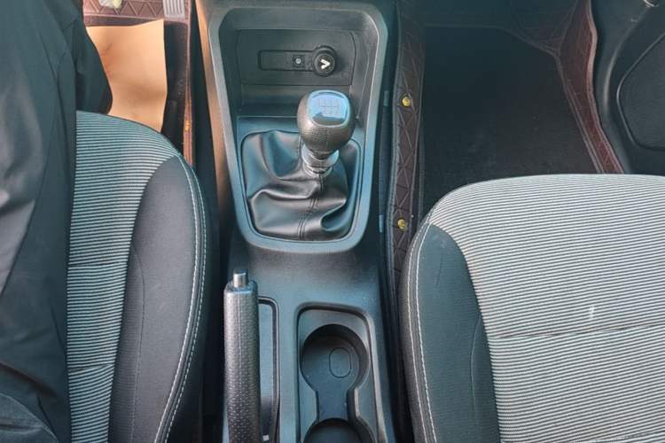 Used Wuling Hongguang 2021 1.5L Revised S Base Version Hydraulic Power Steering LAR Gear Lever