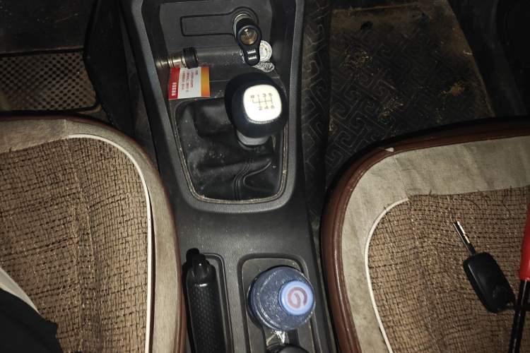 Used Wuling Hongguang 2021 1.5L S Standard Version LAR Gear Lever