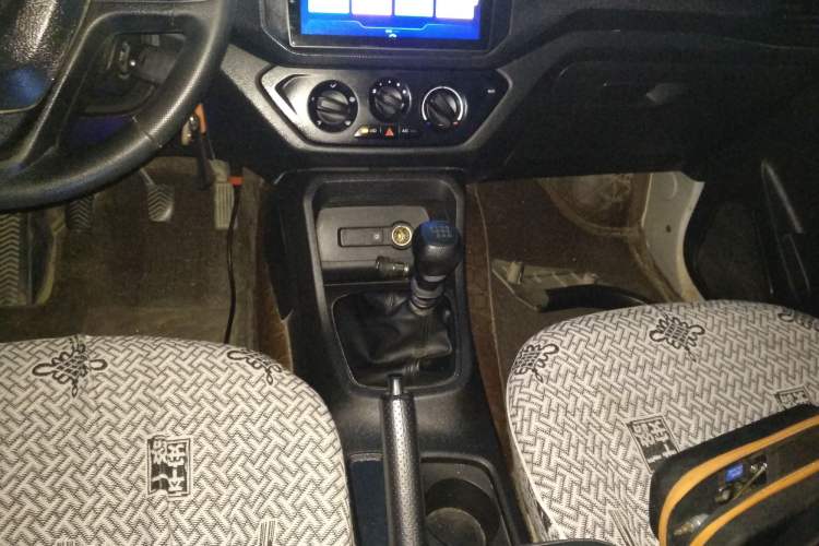 Used Wuling Hongguang 2021 1.5L Revised S Base Version with Electric Power Steering LAR Gear Lever