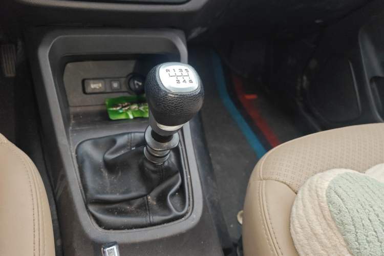 Used Wuling Hongguang 2021 1.5L Facelifted S Comfort Version with Electric Power Steering LAR Gear Lever