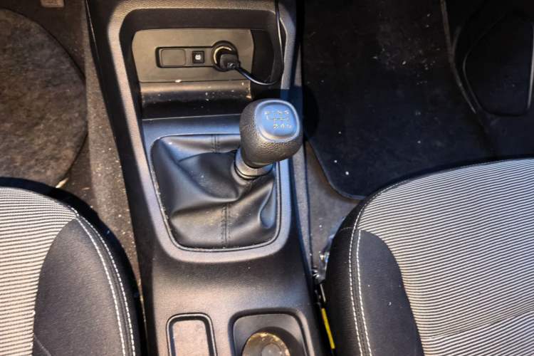 Used Wuling Hongguang 2021 1.5L Revised S Standard Version with Electric Power Steering LAR Gear Lever