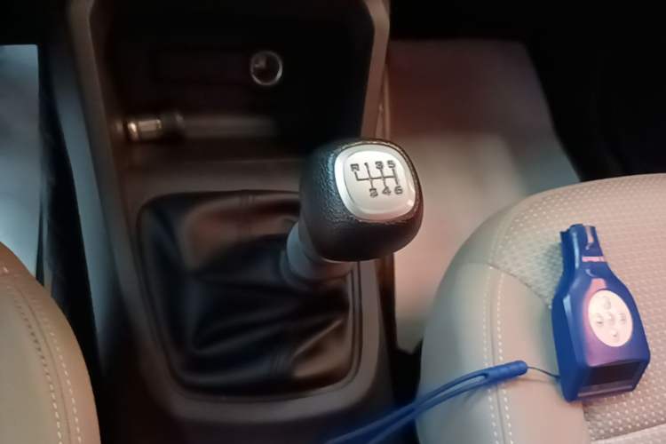 Used Wuling Hongguang 2021 1.5L Revised S Standard Version with Electric Power Steering LAR Gear Lever