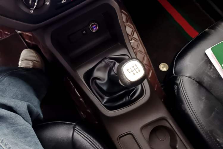 Used Wuling Hongguang 2021 1.5L Revised S Standard Version Hydraulic-Power-Assisted LAR Gear Lever