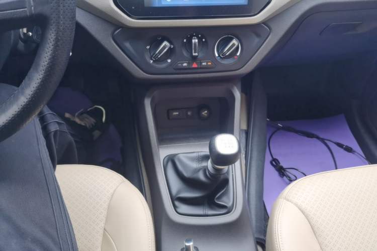 Used Wuling Hongguang 2021 1.5L Facelifted S Comfort Version with Electric Power Steering LAR Gear Lever