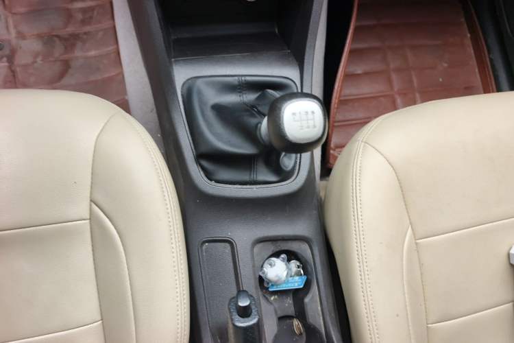 Used Wuling Hongguang 2021 1.5L S Standard Version LAR Gear Lever