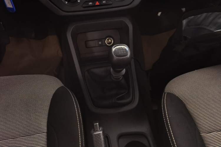 Used Wuling Hongguang 2021 1.5L Revised S Base Version with Electric Power Steering LAR Gear Lever
