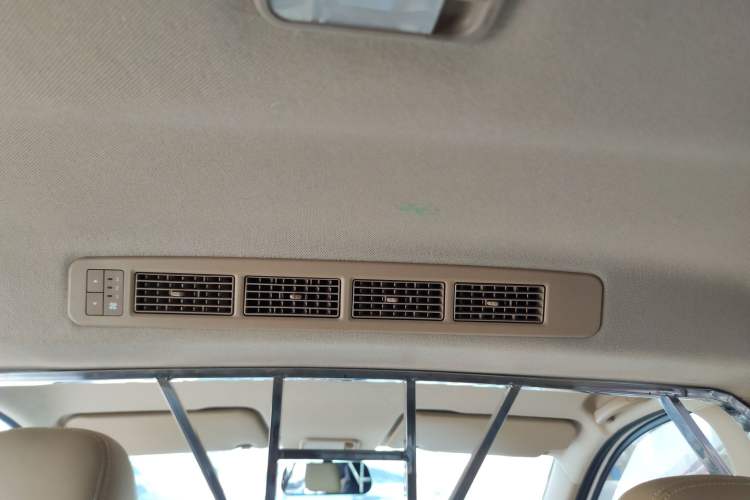 Used Wuling Hongguang 2021 1.5L Revised S Standard Version Hydraulic-Power-Assisted LAR Headliner