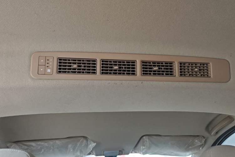 Used Wuling Hongguang 2021 1.5L Revised S Standard Version with Electric Power Steering LAR Headliner