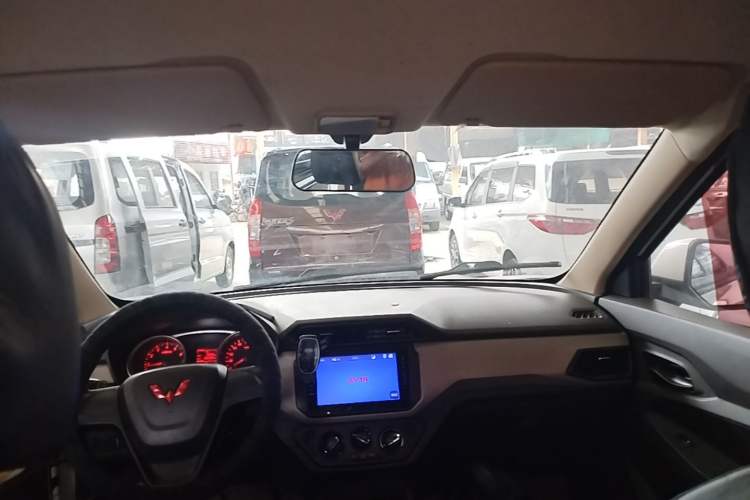 Used Wuling Hongguang 2021 1.5L Revised S Standard Version Hydraulic-Power-Assisted LAR Headliner