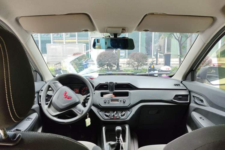 Used Wuling Hongguang 2021 1.5L Revised S Base Version with Electric Power Steering LAR Headliner