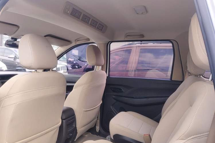 Used Wuling Hongguang 2021 1.5L Revised S Standard Version with Electric Power Steering LAR Headliner