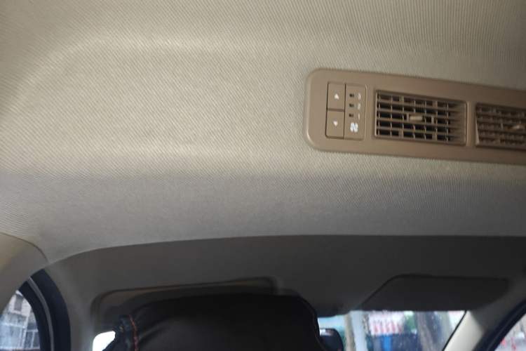 Used Wuling Hongguang 2021 1.5L Revised S Standard Version with Electric Power Steering LAR Headliner