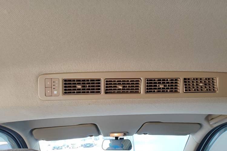 Used Wuling Hongguang 2021 1.5L Revised S Standard Version Hydraulic-Power-Assisted LAR Headliner