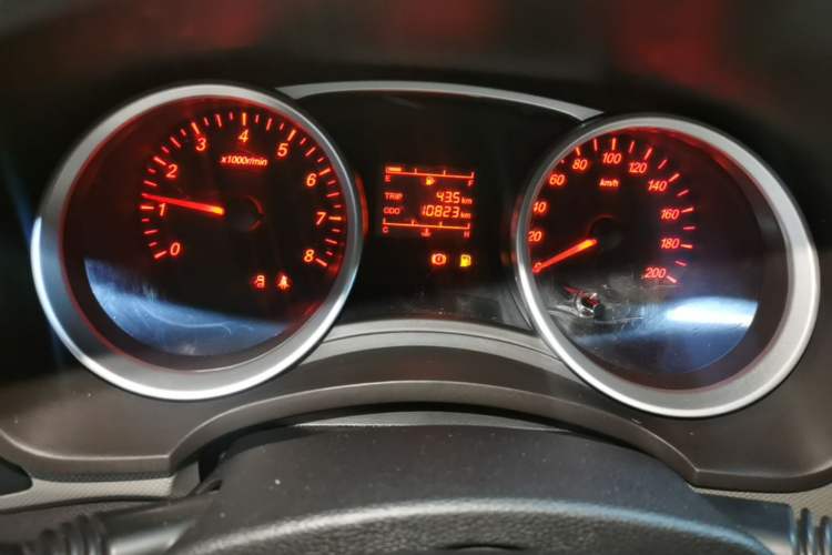 Used Wuling Hongguang 2021 1.5L Revised S Standard Version Hydraulic-Power-Assisted LAR Instrument Cluster