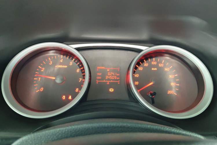 Used Wuling Hongguang 2021 1.5L S Standard Version LAR Instrument Cluster