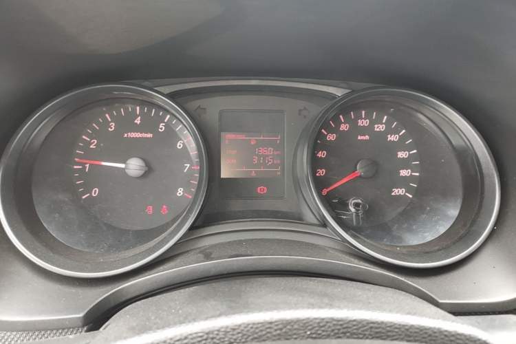 Used Wuling Hongguang 2021 1.5L Revised S Base Version with Electric Power Steering LAR Instrument Cluster