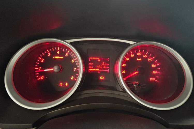Used Wuling Hongguang 2021 1.5L Revised S Standard Version Hydraulic-Power-Assisted LAR Instrument Cluster