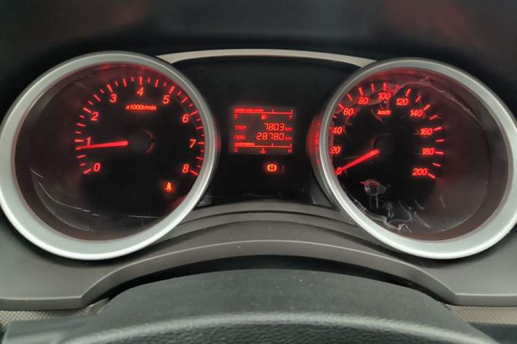 Used Wuling Hongguang 2021 1.5L Revised S Standard Version Hydraulic-Power-Assisted LAR Instrument Cluster