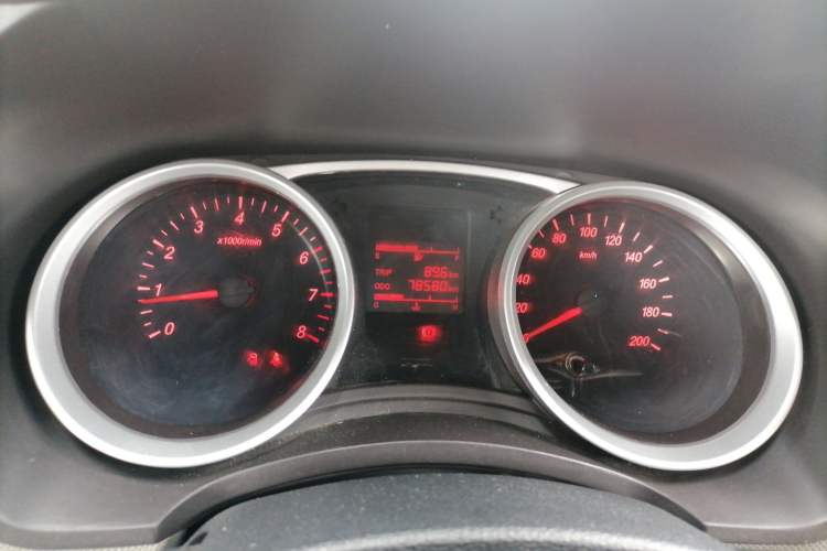 Used Wuling Hongguang 2021 1.5L Revised S Standard Version Hydraulic-Power-Assisted LAR Instrument Cluster