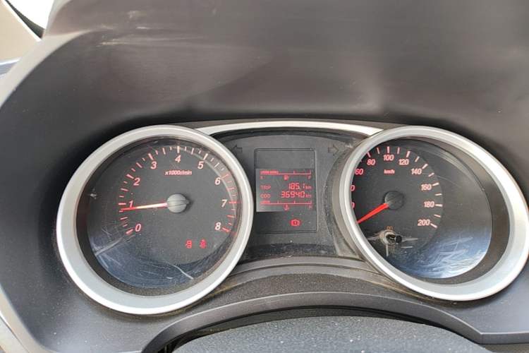 Used Wuling Hongguang 2021 1.5L Revised S Standard Version Hydraulic-Power-Assisted LAR Instrument Cluster